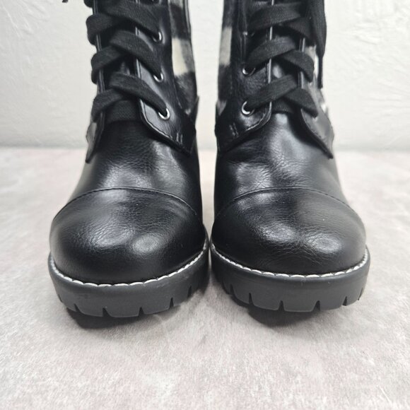 BCBG Lace Up High Heel Boots Plaid Black White Preppy Combat Hiker Boots Sz 5.5 - Picture 3 of 12